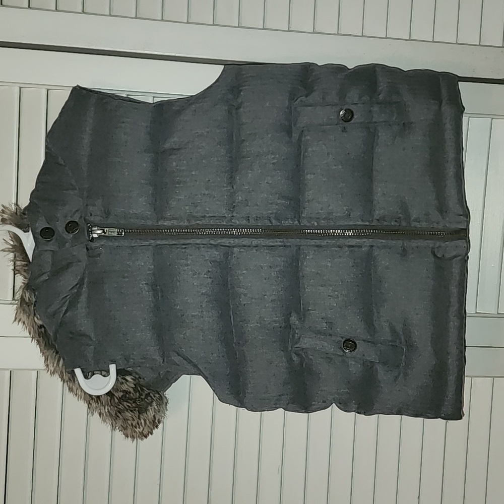 EUC Janie & Jack vest size 3/4